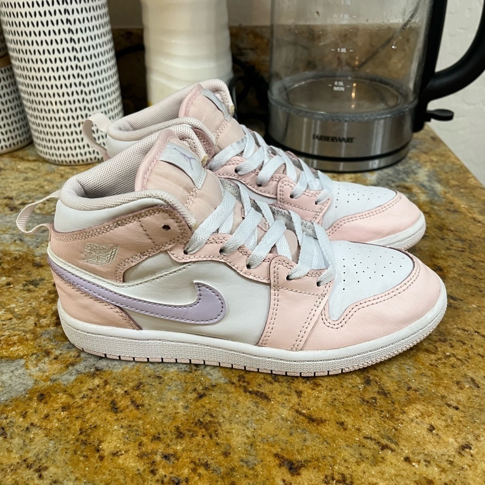 Jordan 1 size 2